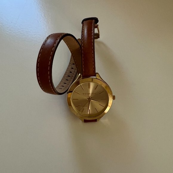 Michael Kors wrap around leather watch - Picture 4 of 7